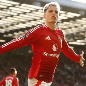 Garnacho đi vào lịch sử Ngoại hạng Anh： Anh ấy vượt qua những huyền thoại nào？