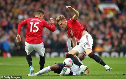 Vòng 13 giải Ngoại hạng Anh： Man United và Liverpool tìm lại chiến thắng (Giải tỏa cơn khát điểm số ra sao？)